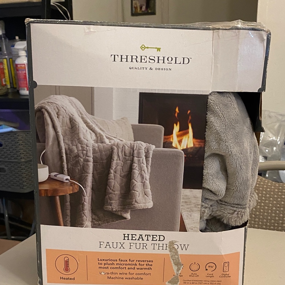 Threshold Heated Faux Fur Blanket in Gray